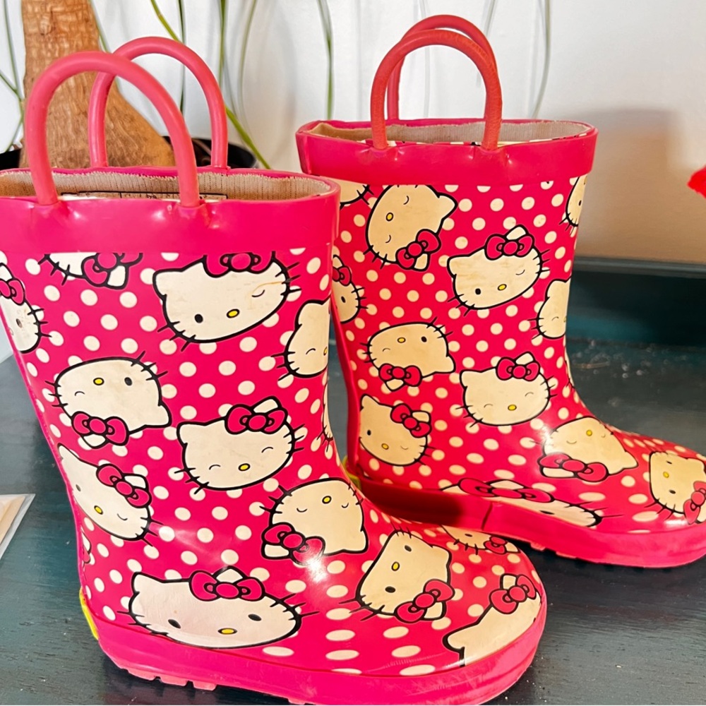 Hello Kitty Pink Polka Dot Rain Boots
